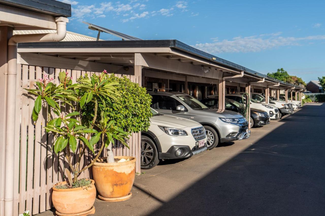 Country Pathfinder Motor Inn Dalby Exterior foto