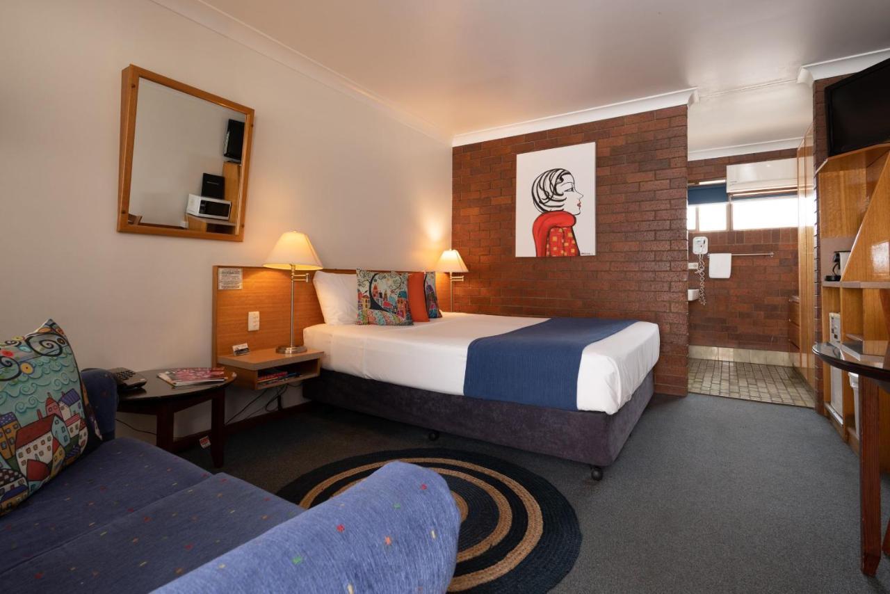 Country Pathfinder Motor Inn Dalby Exterior foto