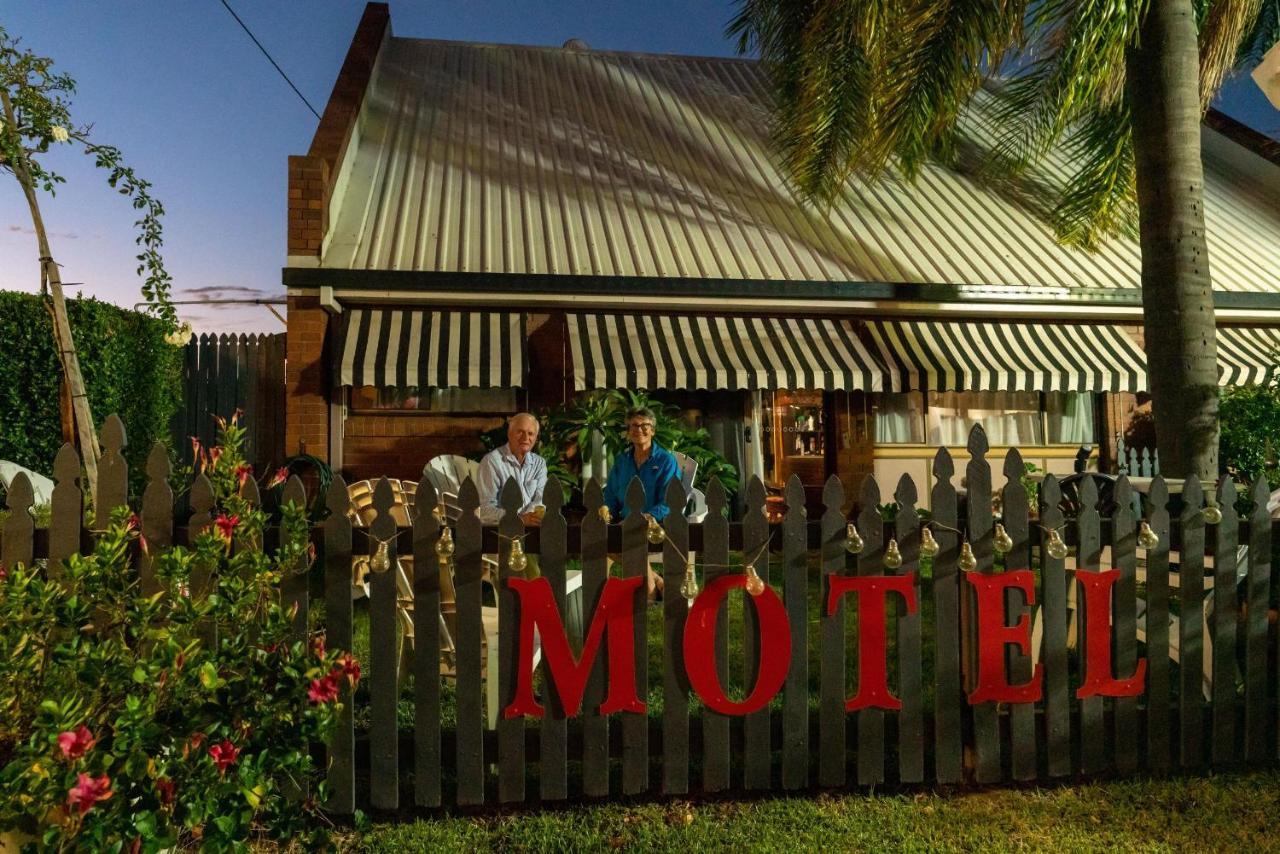Country Pathfinder Motor Inn Dalby Exterior foto
