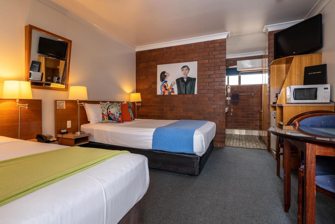 Country Pathfinder Motor Inn Dalby Exterior foto