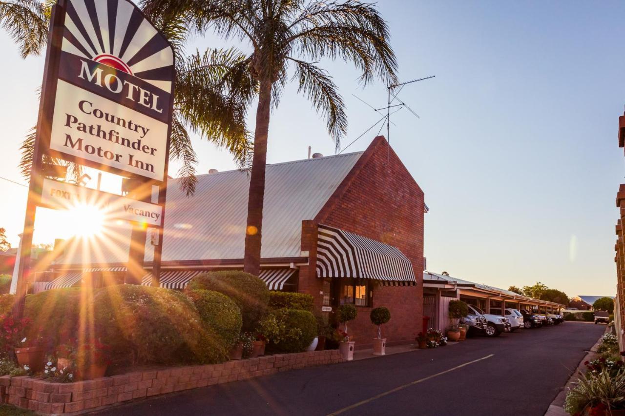 Country Pathfinder Motor Inn Dalby Exterior foto